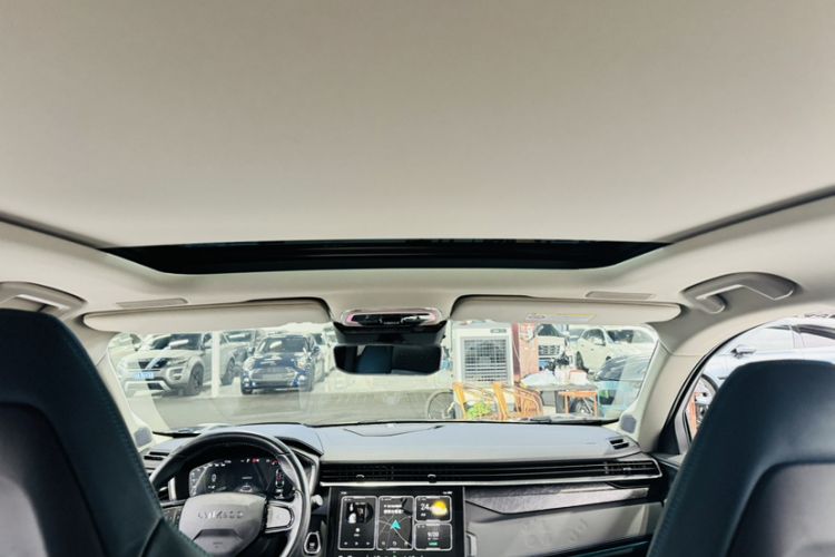 Used Lynk & Co 05 2020 2.0TD Two-Wheel Drive Shine Halo Headliner