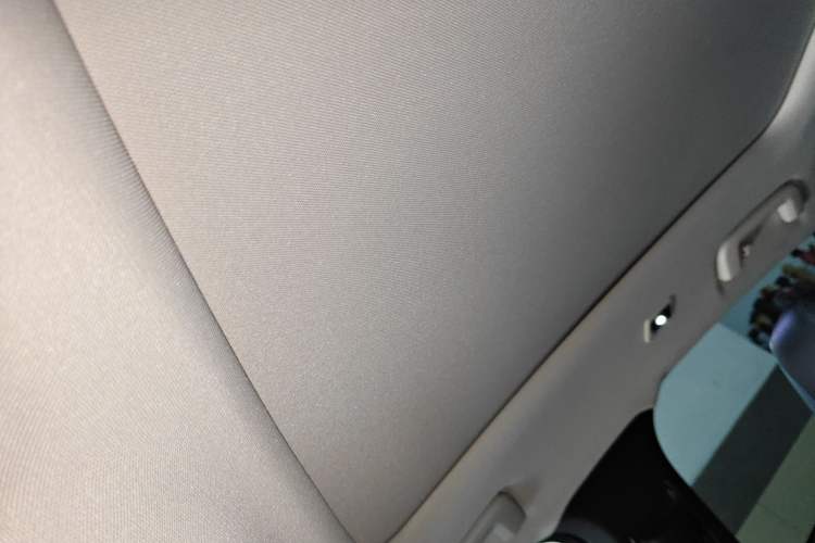 Used Lynk & Co 05 2020 2.0TD Two-Wheel Drive Shine Halo Headliner