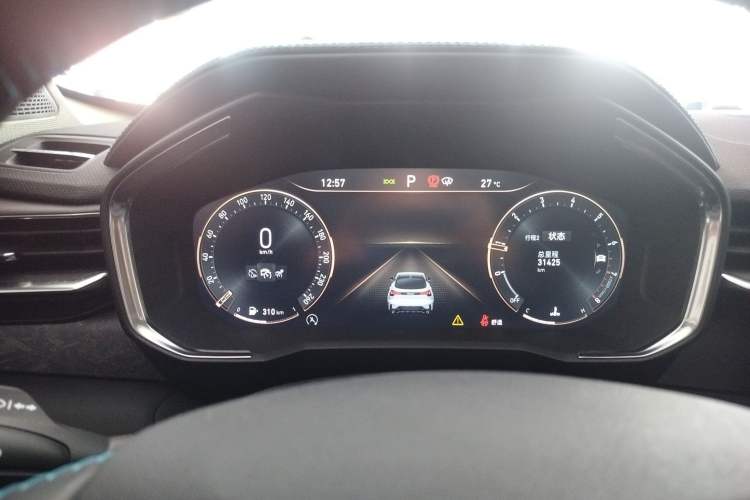 Used Lynk & Co 05 2020 2.0TD Two-Wheel Drive Shine Halo Instrument Cluster