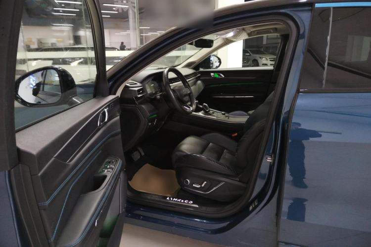 Used Lynk & Co 05 2020 2.0TD Two-Wheel Drive Shine Halo Left Front Seat