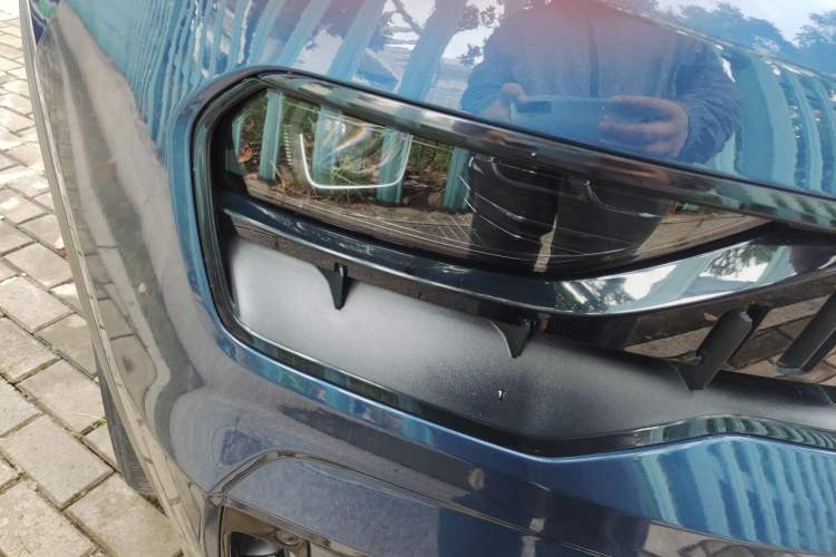 Used Lynk & Co 05 2020 2.0TD Two-Wheel Drive Shine Halo Right Front Headlight