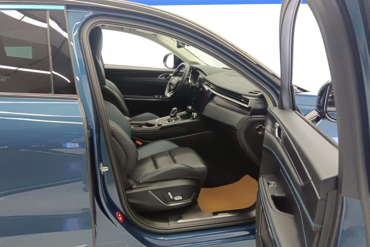 Used Lynk & Co 05 2020 2.0TD Two-Wheel Drive Shine Halo Right Front Seat