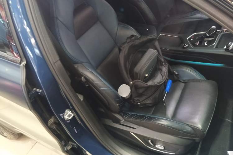 Used Lynk & Co 05 2020 2.0TD Two-Wheel Drive Shine Halo Right Front Seat