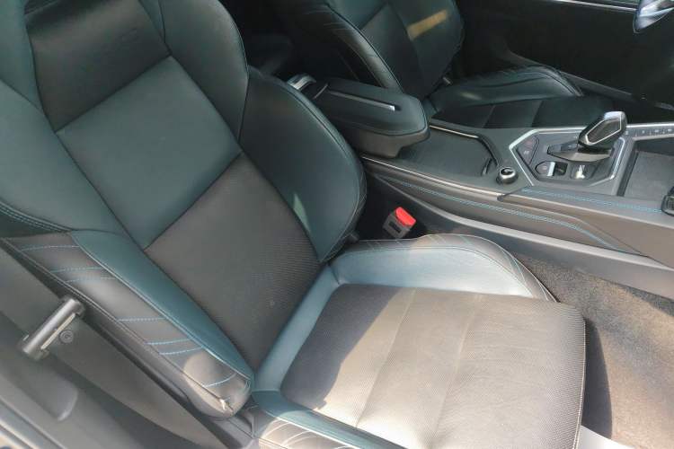 Used Lynk & Co 05 2020 2.0TD Two-Wheel Drive Shine Halo Right Front Seat