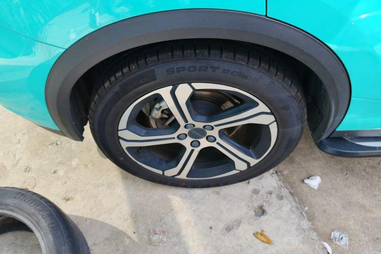Used Lynk & Co 05 2020 2.0TD Two-Wheel Drive Zhaoyang Plus Right Rear Wheel Hub
