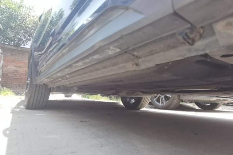 Used Lynk & Co 05 2020 2.0TD Two-Wheel Drive Shine Halo Right Side Sill