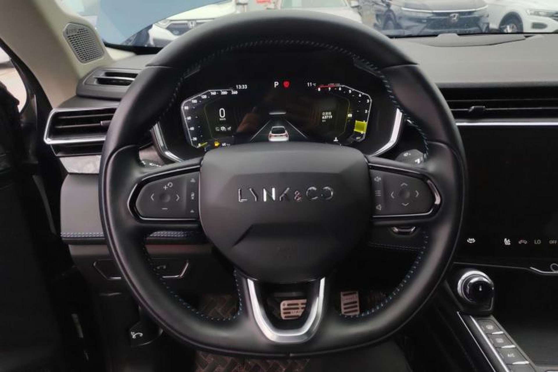 Used Lynk & Co 05 2020 2.0TD Two-Wheel Drive Shine Halo Steering Wheel