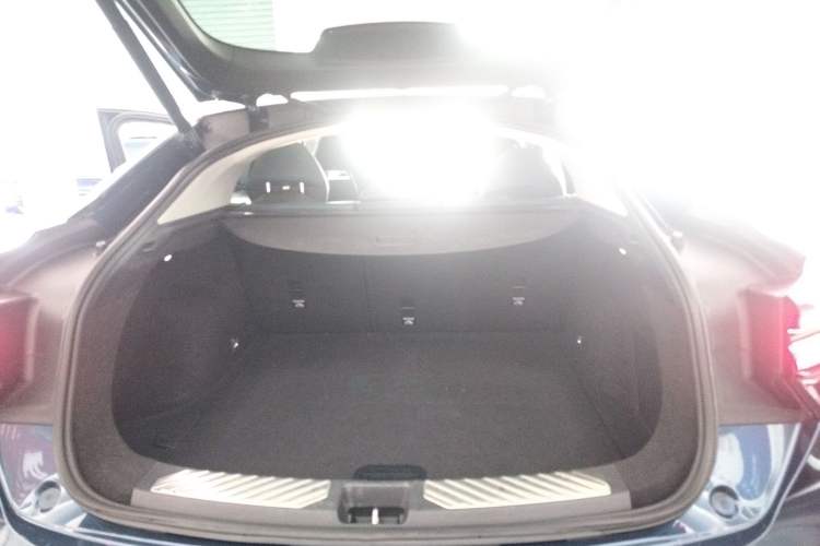 Used Lynk & Co 05 2020 2.0TD Two-Wheel Drive Shine Halo Trunk