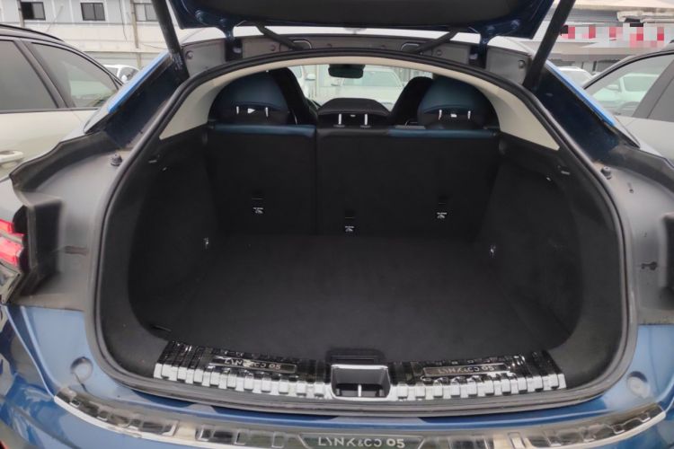 Used Lynk & Co 05 2020 2.0TD Two-Wheel Drive Shine Halo Trunk