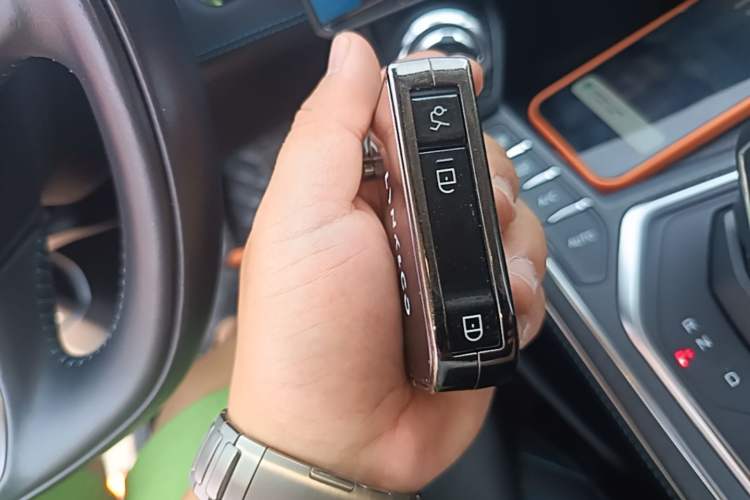 Used Lynk & Co 05 2020 2.0TD Two-Wheel Drive Shine Halo Vehicle Key