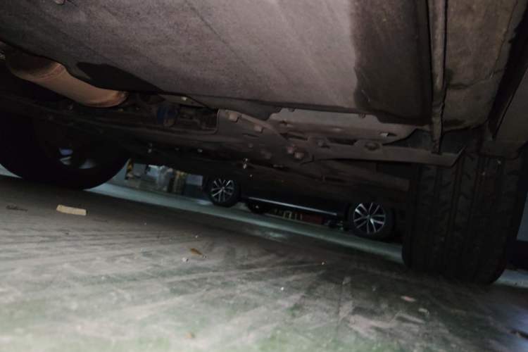 Used Lynk & Co 05 2020 2.0TD Two-Wheel Drive Shine Halo Chassis Front Right