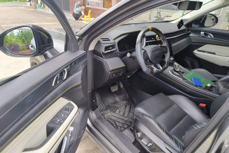 Used Lynk & Co 05 2020 2.0TD Two-Wheel Drive Shine Halo Driver Seat