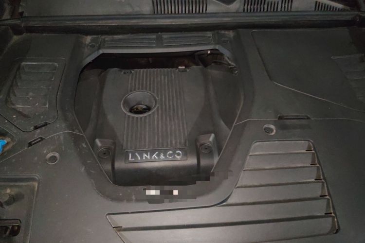 Used Lynk & Co 05 2020 2.0TD Two-Wheel Drive Shine Halo Engine Bay
