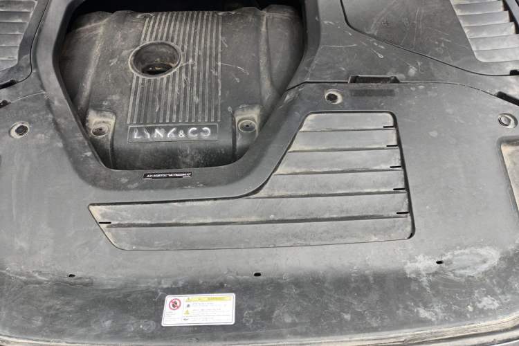 Used Lynk & Co 05 2020 2.0TD Two-Wheel Drive Shine Halo Engine Bay