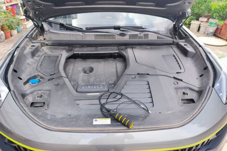 Used Lynk & Co 05 2020 2.0TD Two-Wheel Drive Shine Halo Engine Bay