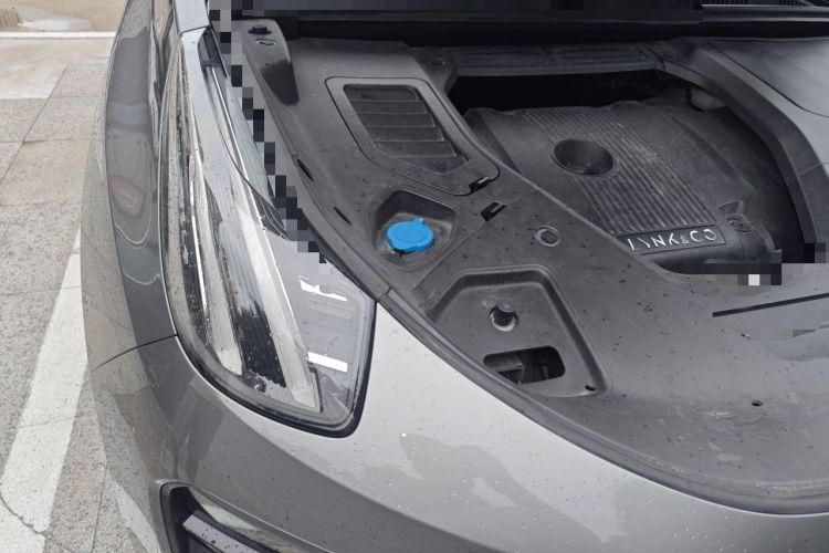Used Lynk & Co 05 2020 2.0TD Four-Wheel Drive HypeHalo Engine Bay Right