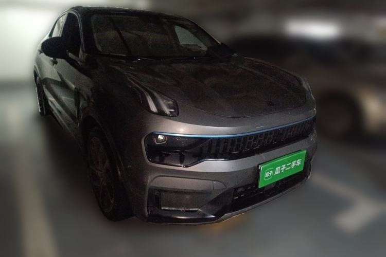 Used Lynk & Co 05 2020 2.0TD Two-Wheel Drive Shine Halo Front Right 45 Deg