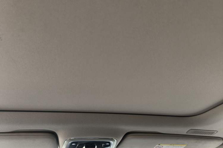Used Lynk & Co 05 2020 2.0TD Two-Wheel Drive Shine Halo Headliner