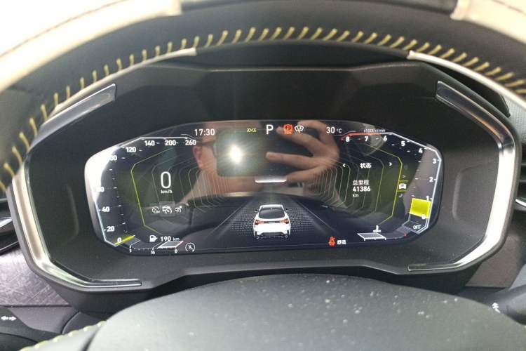 Used Lynk & Co 05 2020 2.0TD Two-Wheel Drive Shine Halo Instrument Cluster