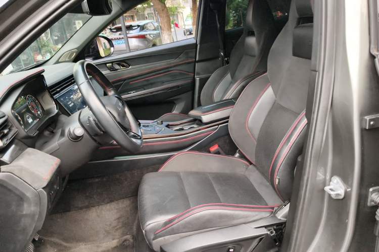 Used Lynk & Co 05 2020 2.0TD Four-Wheel Drive HypeHalo Left Front Seat