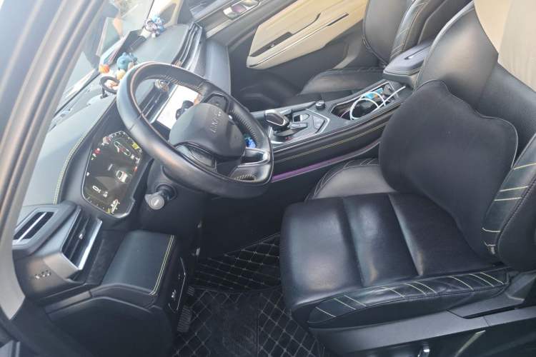 Used Lynk & Co 05 2020 2.0TD Two-Wheel Drive Shine Halo Left Front Seat