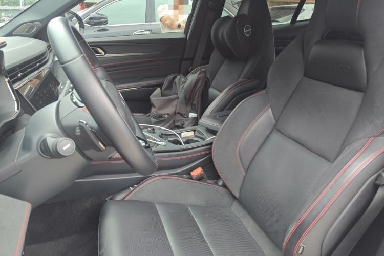 Used Lynk & Co 05 2020 2.0TD Four-Wheel Drive HypeHalo Left Front Seat