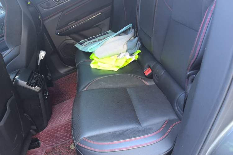 Used Lynk & Co 05 2020 2.0TD Four-Wheel Drive HypeHalo Left Rear Seat