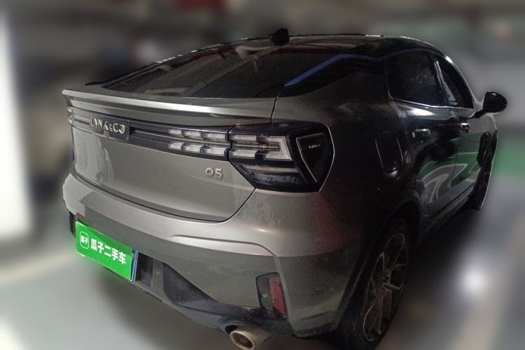Used Lynk & Co 05 2020 2.0TD Two-Wheel Drive Shine Halo Rear Right 45 Deg