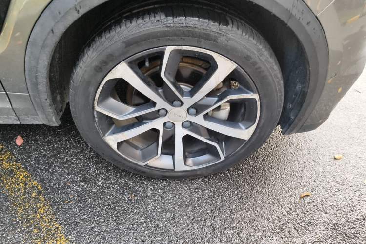 Used Lynk & Co 05 2020 2.0TD Four-Wheel Drive HypeHalo Right Front Wheel Hub