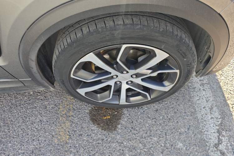 Used Lynk & Co 05 2020 2.0TD Four-Wheel Drive HypeHalo Right Front Wheel Hub