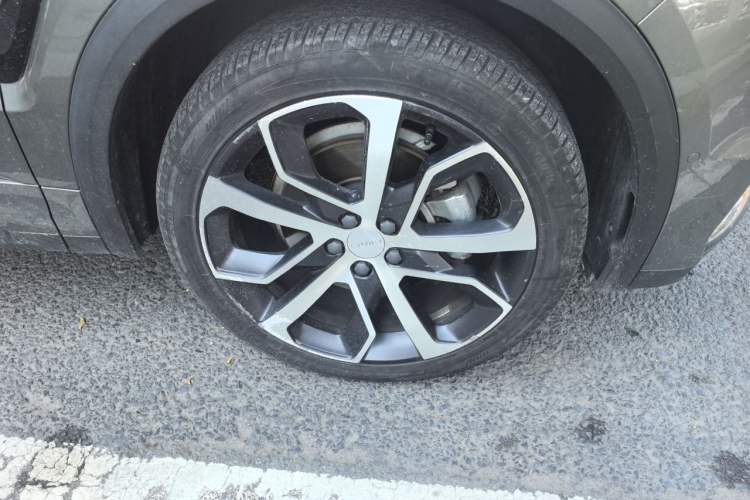 Used Lynk & Co 05 2020 2.0TD Four-Wheel Drive HypeHalo Right Front Wheel Hub