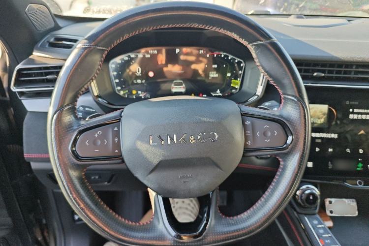 Used Lynk & Co 05 2020 2.0TD Four-Wheel Drive HypeHalo Steering Wheel