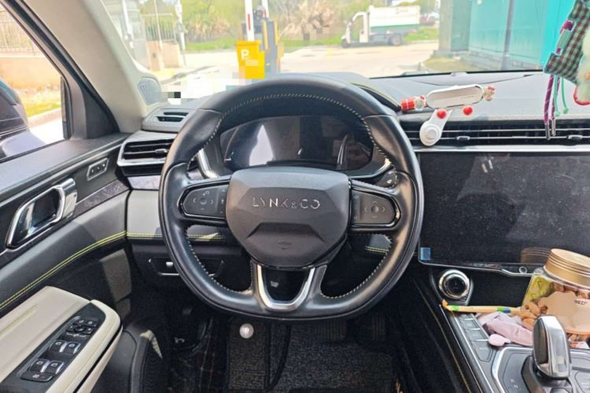 Used Lynk & Co 05 2020 2.0TD Two-Wheel Drive Shine Halo Steering Wheel