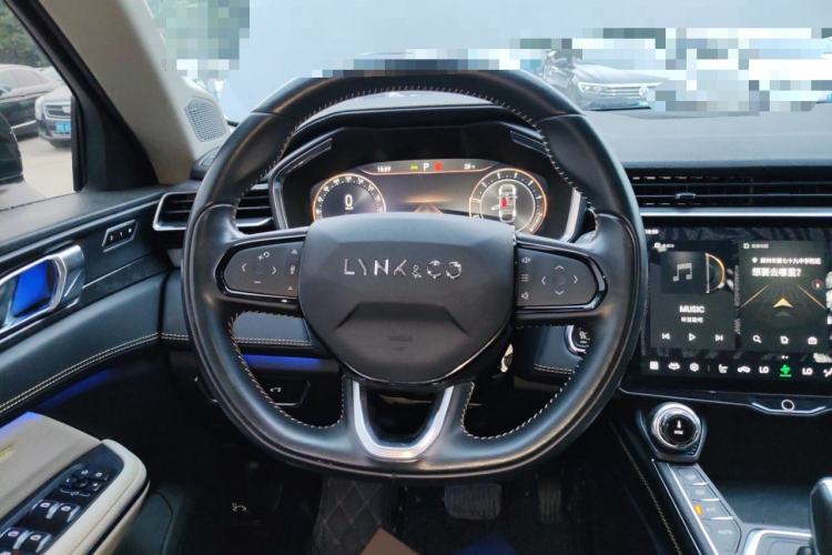 Used Lynk & Co 05 2020 2.0TD Two-Wheel Drive Shine Halo Steering Wheel