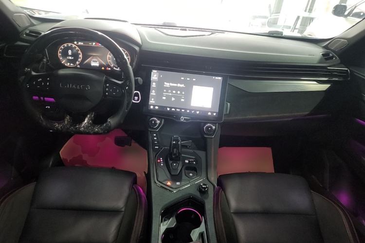 Used Lynk & Co 05 2020 2.0TD Four-Wheel Drive HypeHalo Center Console