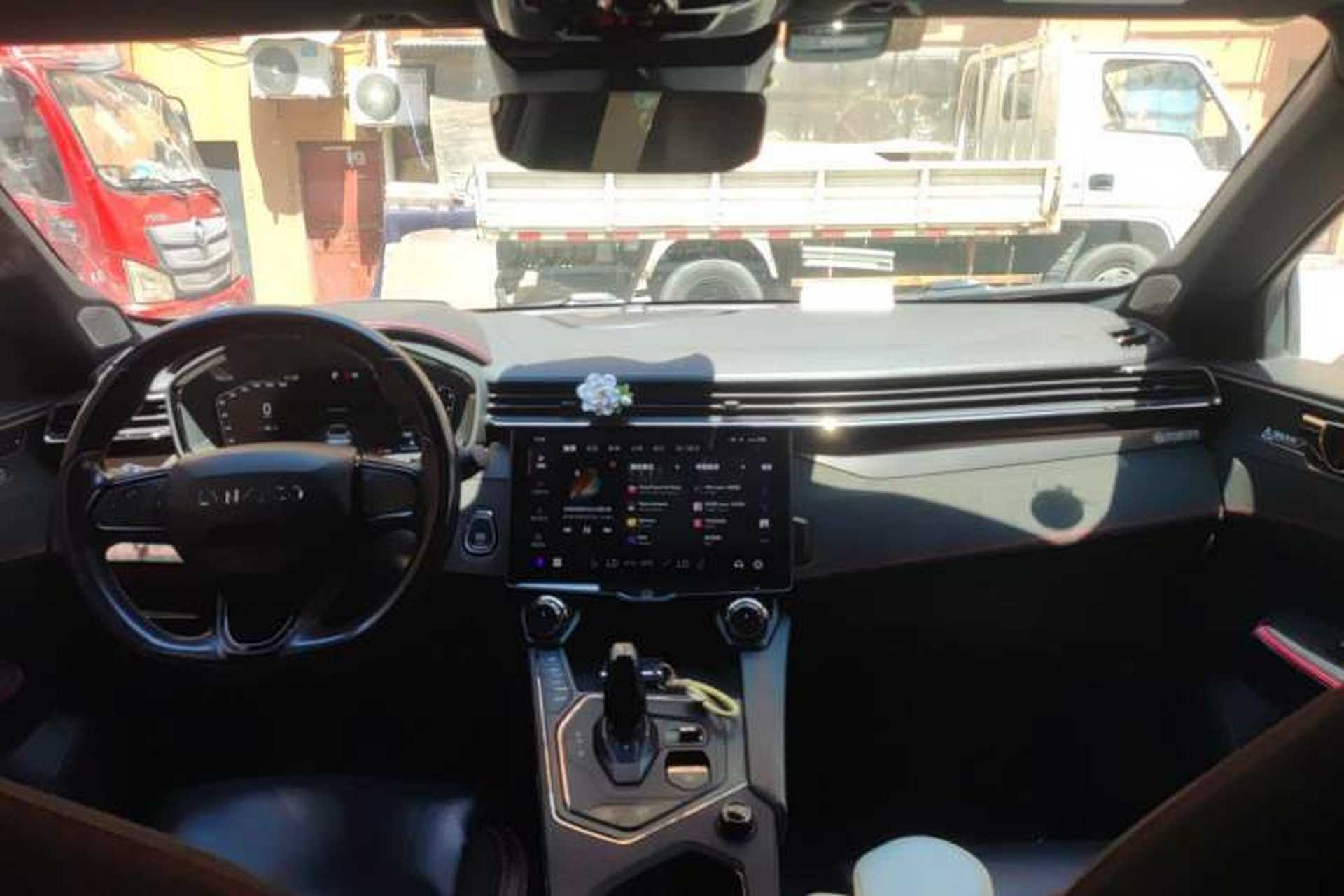 Used Lynk & Co 05 2020 2.0TD Four-Wheel Drive HypeHalo Center Console