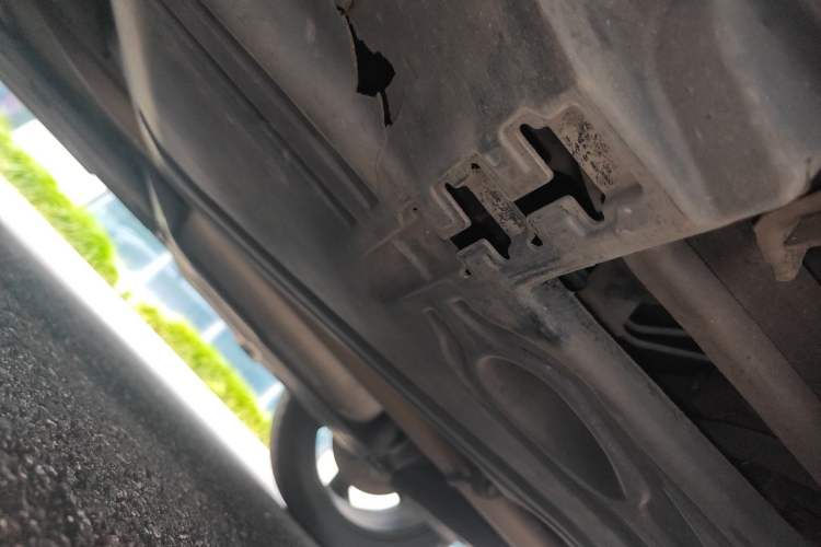 Used Lynk & Co 05 2020 2.0TD Two-Wheel Drive Zhaoyang Plus Chassis Rear Left