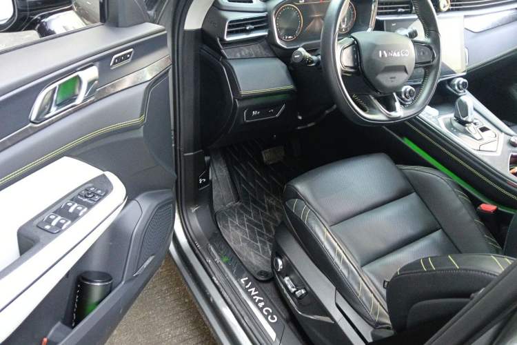 Used Lynk & Co 05 2020 2.0TD Two-Wheel Drive Shine Halo Driver Seat