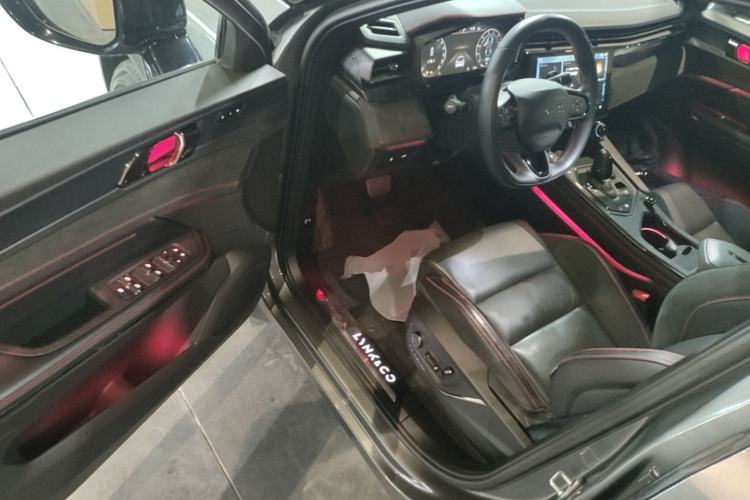 Used Lynk & Co 05 2020 2.0TD Four-Wheel Drive HypeHalo Driver Seat
