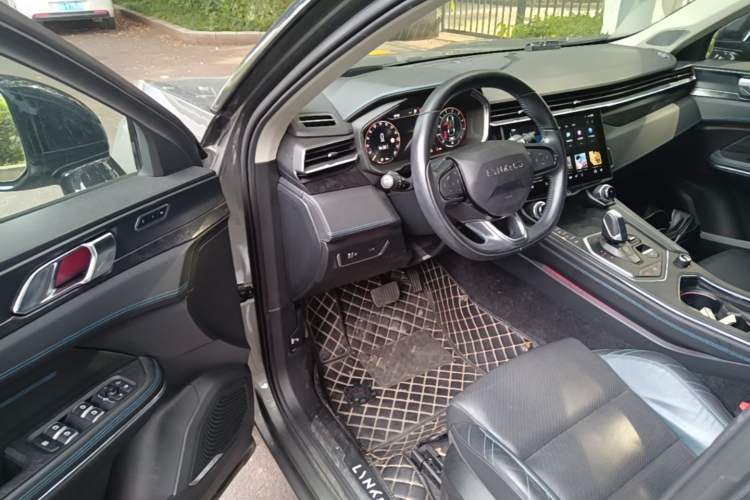 Used Lynk & Co 05 2020 2.0TD Two-Wheel Drive Shine Halo Driver Seat