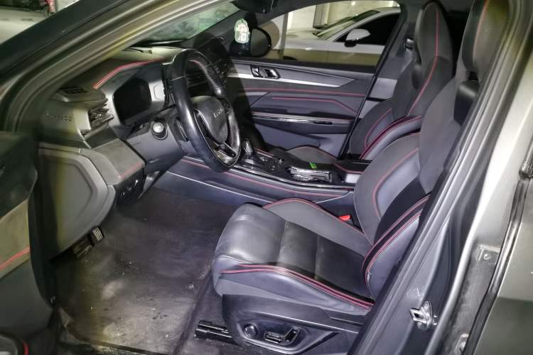 Used Lynk & Co 05 2020 2.0TD Four-Wheel Drive HypeHalo Driver Seat