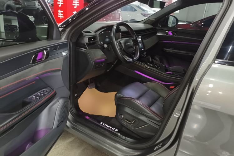 Used Lynk & Co 05 2020 2.0TD Four-Wheel Drive HypeHalo Driver Seat