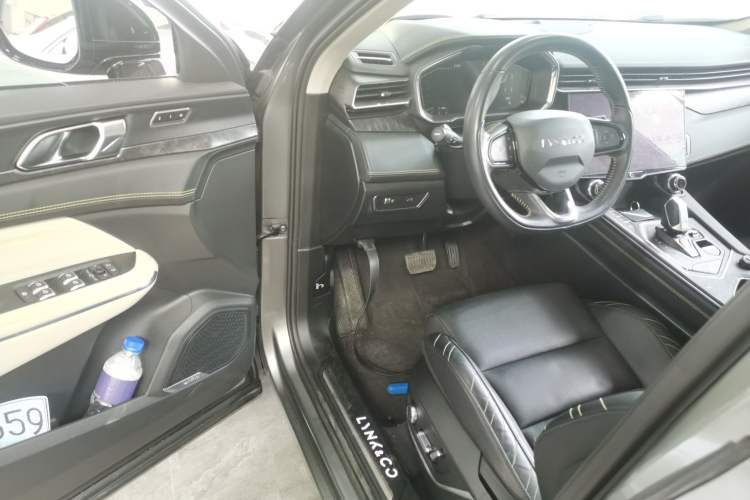 Used Lynk & Co 05 2020 2.0TD Two-Wheel Drive Shine Halo Driver Seat