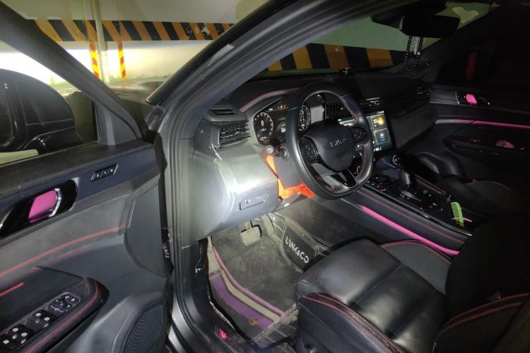 Used Lynk & Co 05 2020 2.0TD Four-Wheel Drive HypeHalo Driver Seat