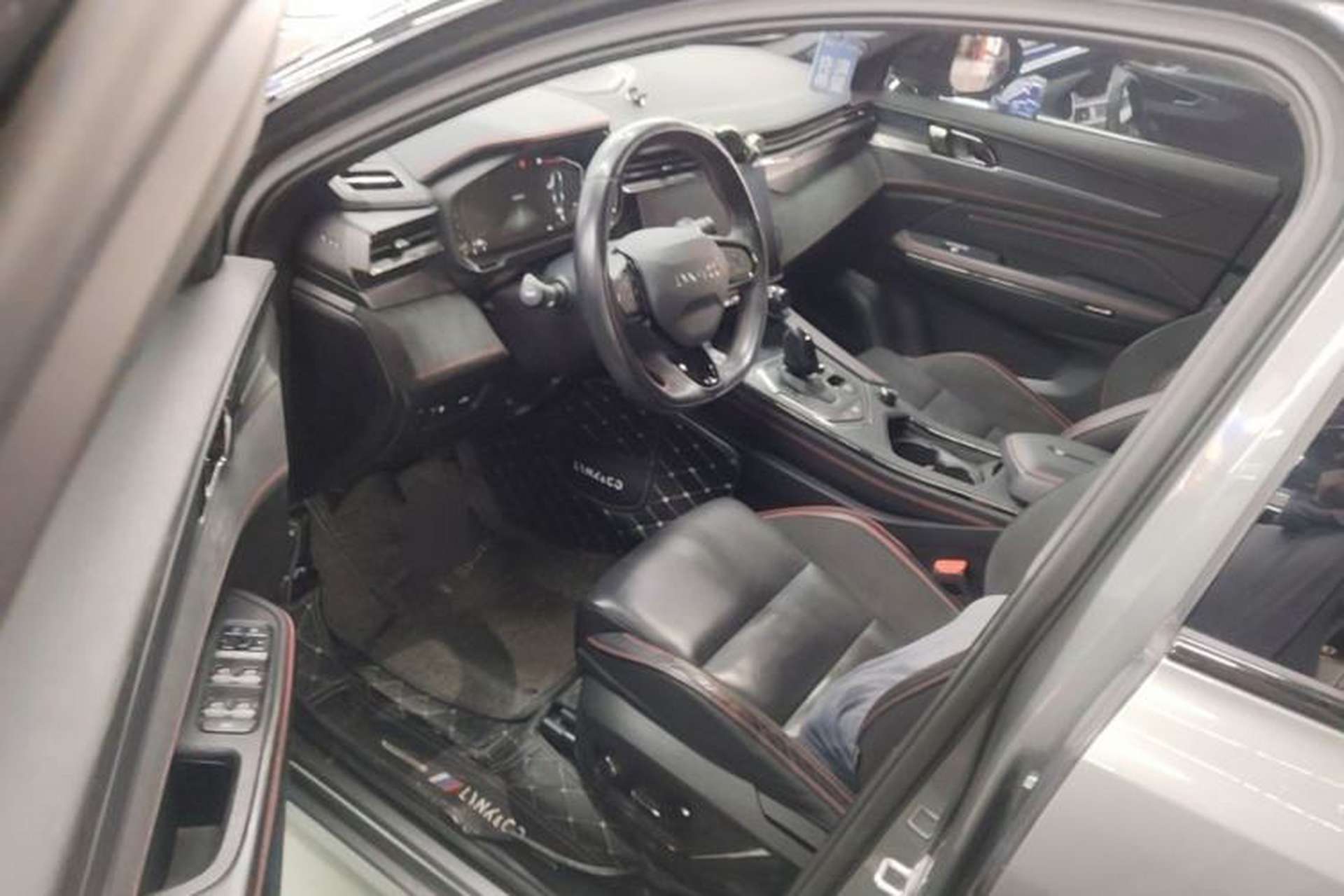 Used Lynk & Co 05 2020 2.0TD Four-Wheel Drive HypeHalo Driver Seat