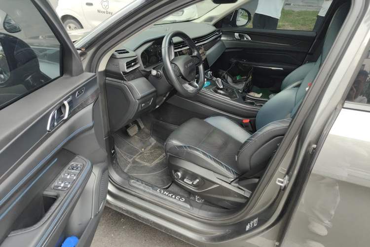 Used Lynk & Co 05 2020 2.0TD Two-Wheel Drive Shine Halo Driver Seat