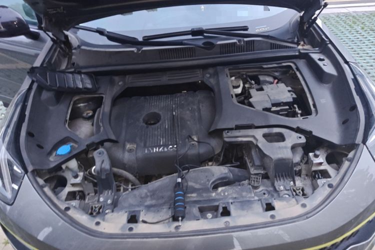Used Lynk & Co 05 2020 2.0TD Two-Wheel Drive Shine Halo Engine Bay
