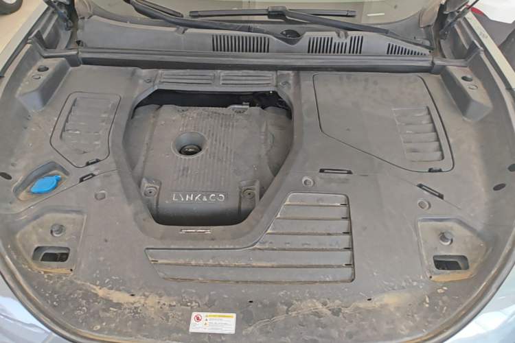 Used Lynk & Co 05 2020 2.0TD Two-Wheel Drive Shine Halo Engine Bay