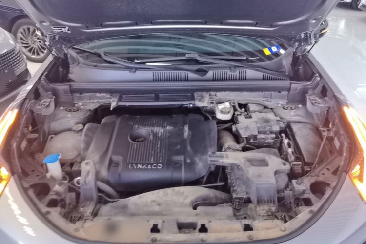 Used Lynk & Co 05 2020 2.0TD Four-Wheel Drive HypeHalo Engine Bay