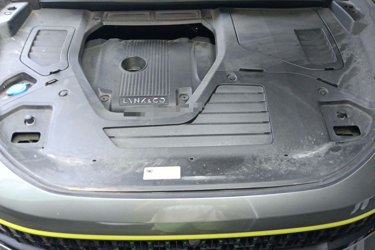 Used Lynk & Co 05 2020 2.0TD Two-Wheel Drive Shine Halo Engine Bay
